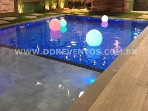 Bolas iluminadas para piscina