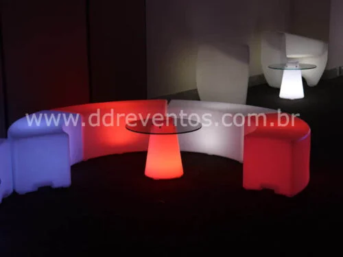 Lounge com puff de led