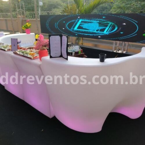 Balcão de led Curvo em aniversário